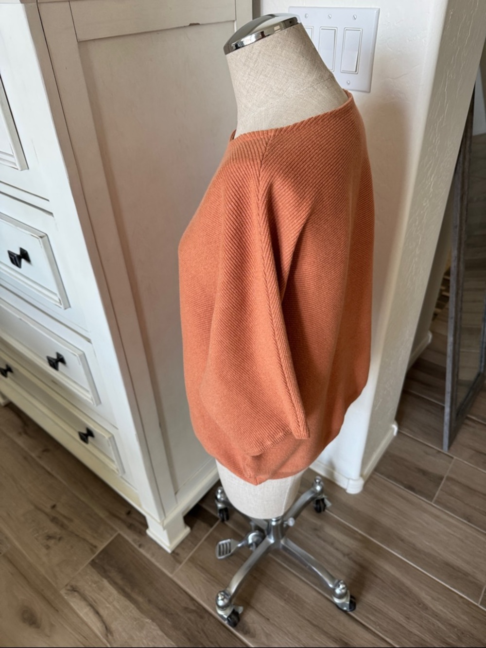 The Reset R Label L/XL Essential Pullover - Picture 5 of 6
